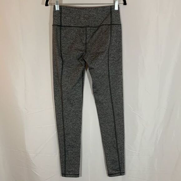 Victoria’s Secret Sport Heather Grey Knockout Tight/Leggings - Picture 2 of 5